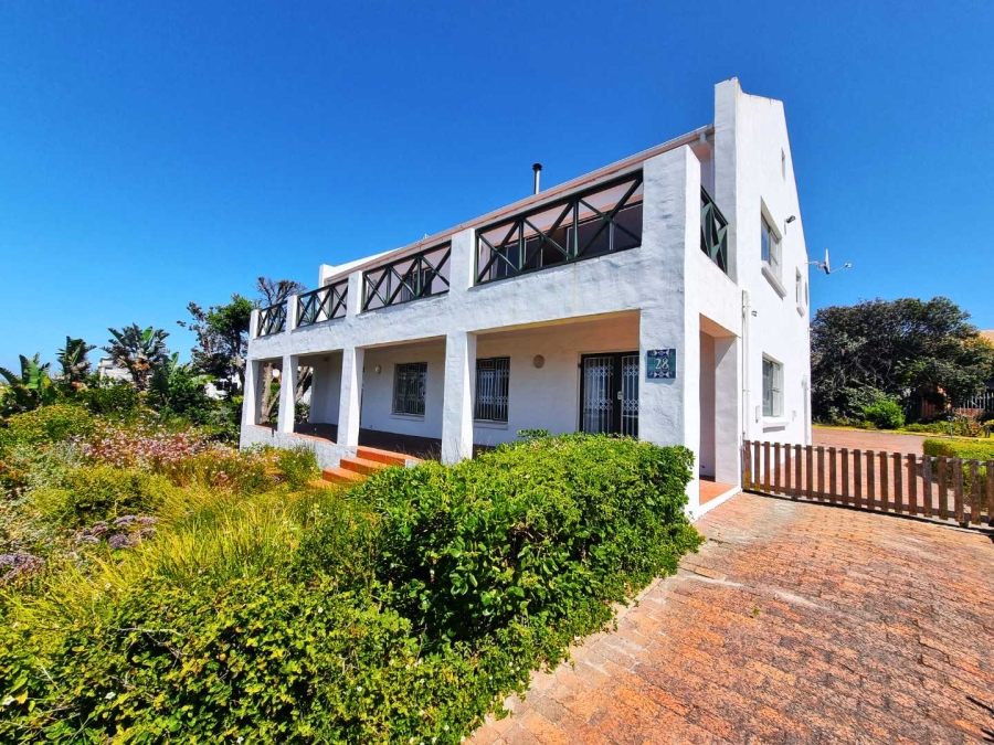 4 Bedroom Property for Sale in Sandbaai Western Cape